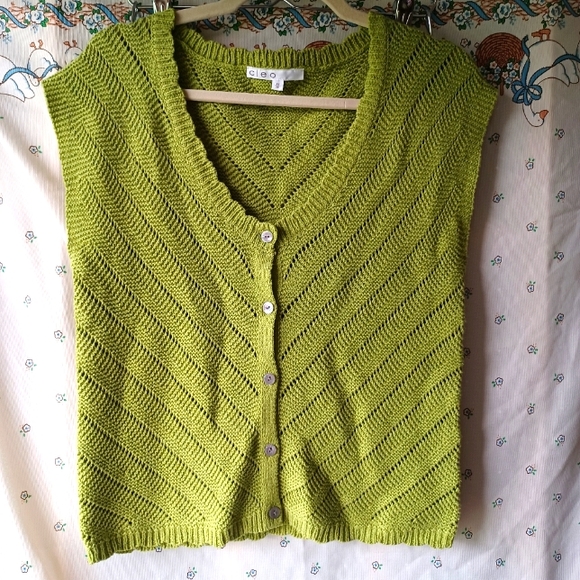 Green Knitted Cleo Sweater Vest - Picture 2 of 8